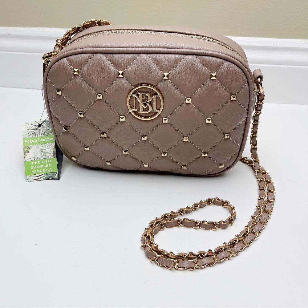 Badgley Mischka “camera” crossbody bag - NWT!